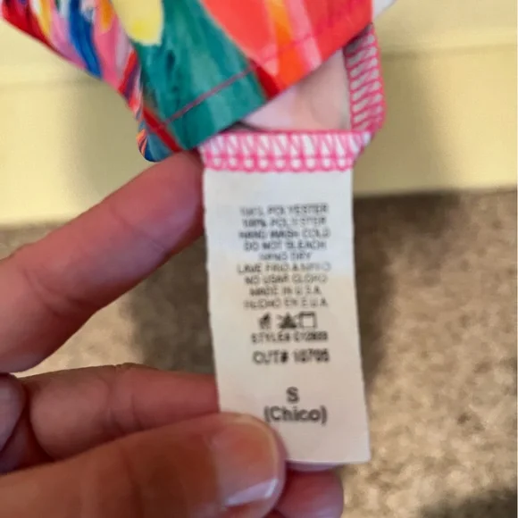 JODIFL Multicolor Feather Print Blouse - Picture 4 of 4